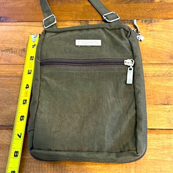 Baggallini mini bag - Picture 3 of 5